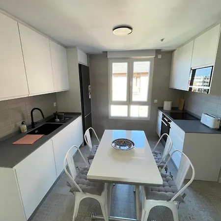 Apartamento Recien Reformado En Somo Junto Iglesia Exterior photo