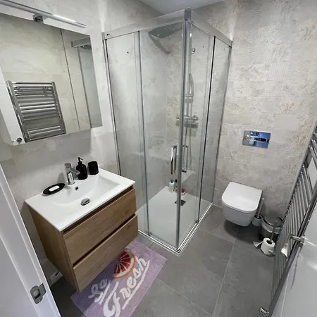 Apartamento Recien Reformado En Somo Junto Iglesia Exterior photo